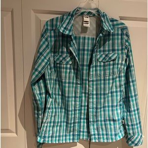 North Face Size Medium Vapor Wick Shirt